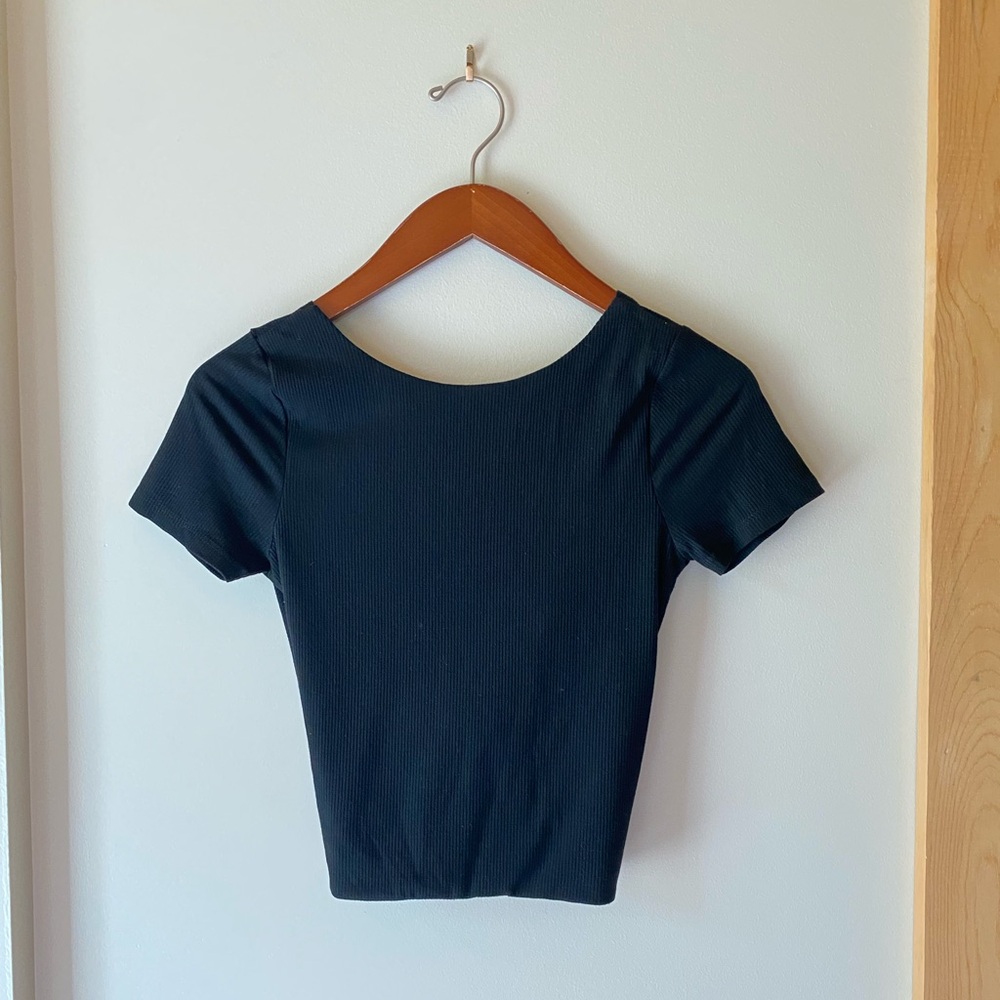 Twist-back Crop Baby Tee